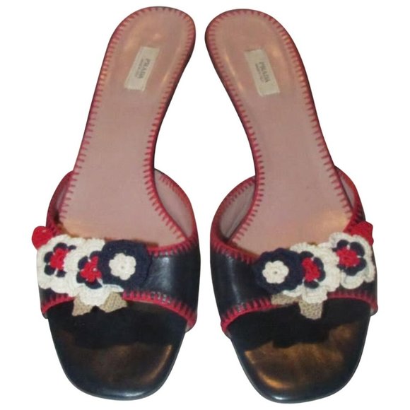 Prada navy & red leather kitten heels w crochet floral accents - Picture 1 of 9